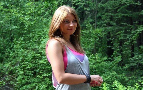 Секс с красивой телочкой в лесy Секс с красивой телочкой в лесy
