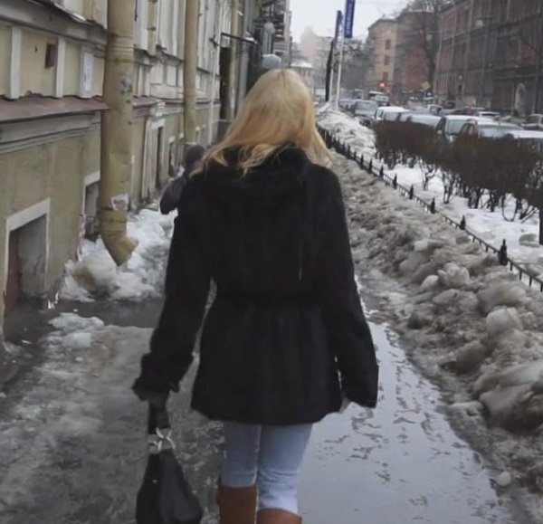 Марина застветила свою киску в порно Марина застветила свою киску в порно
