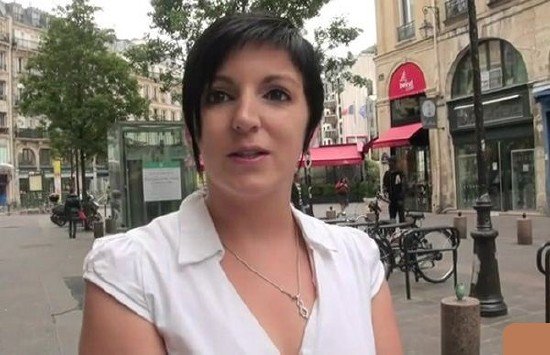 Толпа трахает проститутку Толпа трахает проститутку