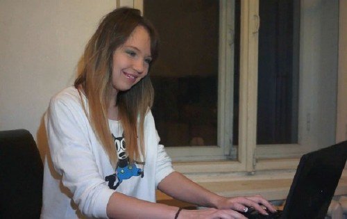 Вероника познакомилась в интернете с состоятельным мужиком Вероника познакомилась в интернете с состоятельным мужиком