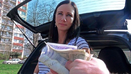 Аня не отказалась от денег Аня не отказалась от денег
