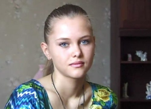 Юная блондиночка за деньги пришла на кастинг Юная блондиночка за деньги пришла на кастинг