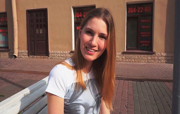 Девчонка любит секс и сегодня займется секс с другом Девчонка любит секс и сегодня займется секс с другом