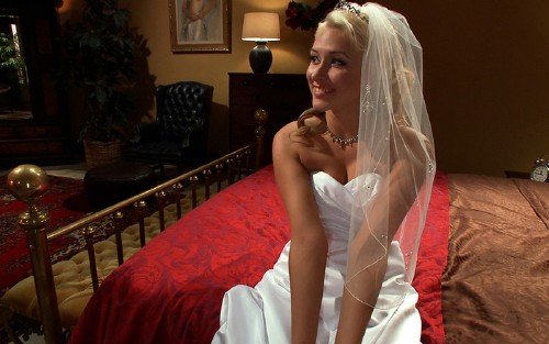 Katie Summers - The Honeymoon Suite (2011/HD)