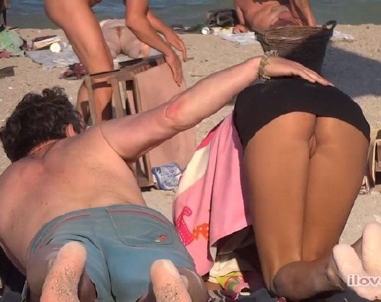 Жена Голая На Пляже Порно Видео