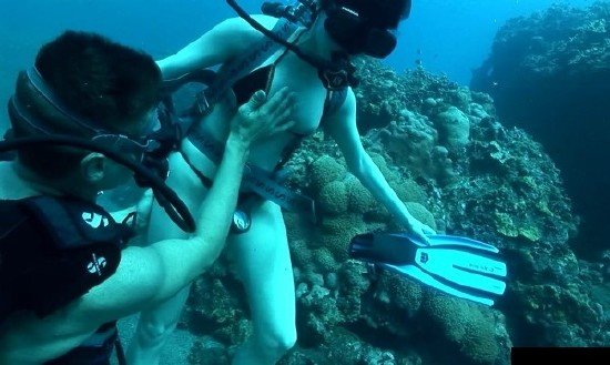 Порно в аквалангах